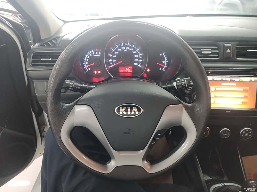 Kia K2, 2015 11