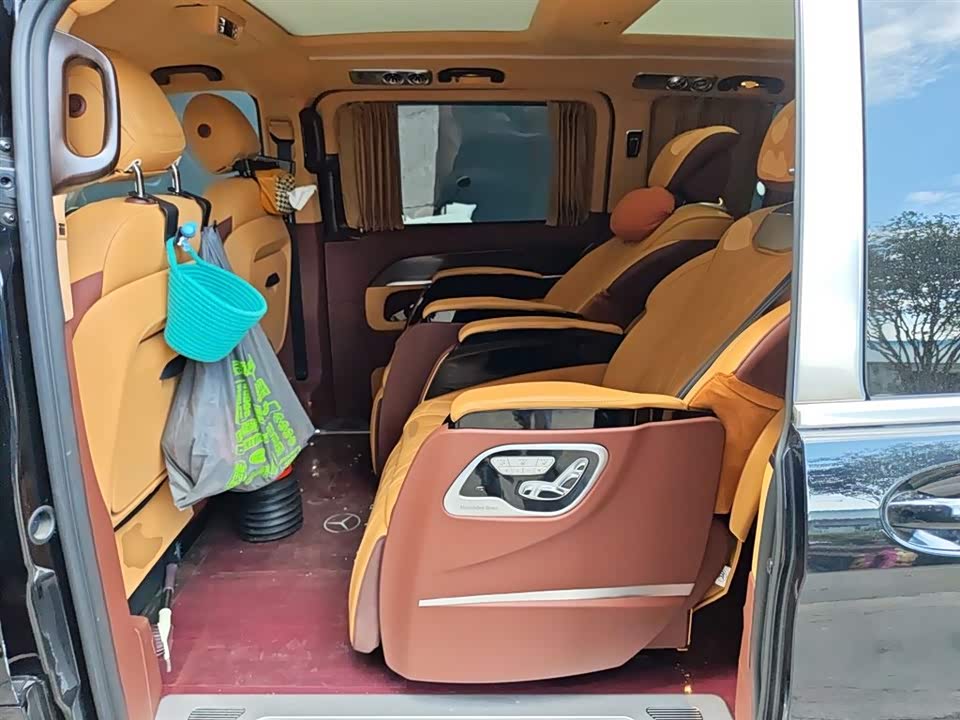 Mercedes-Benz V-class