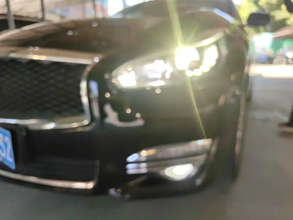 Infiniti Q70