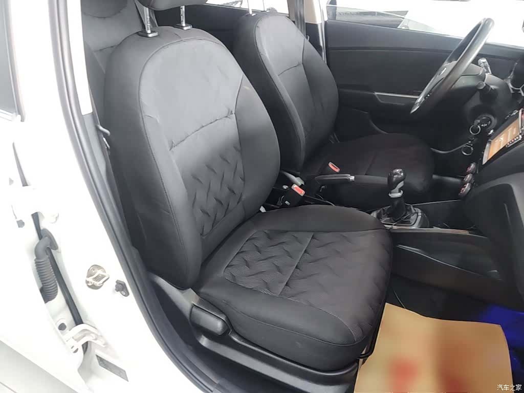 Kia K2, 2015 25