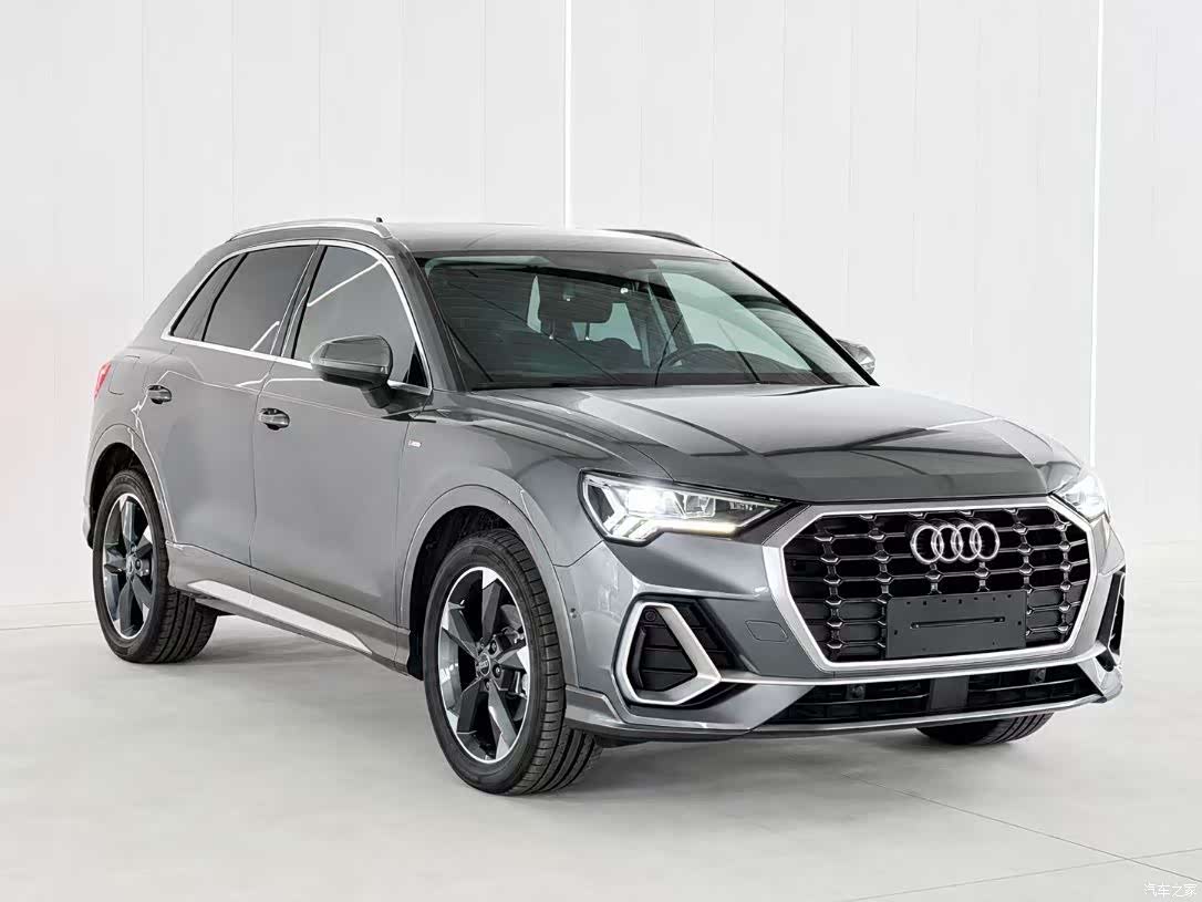 Audi Q3, 2022 1
