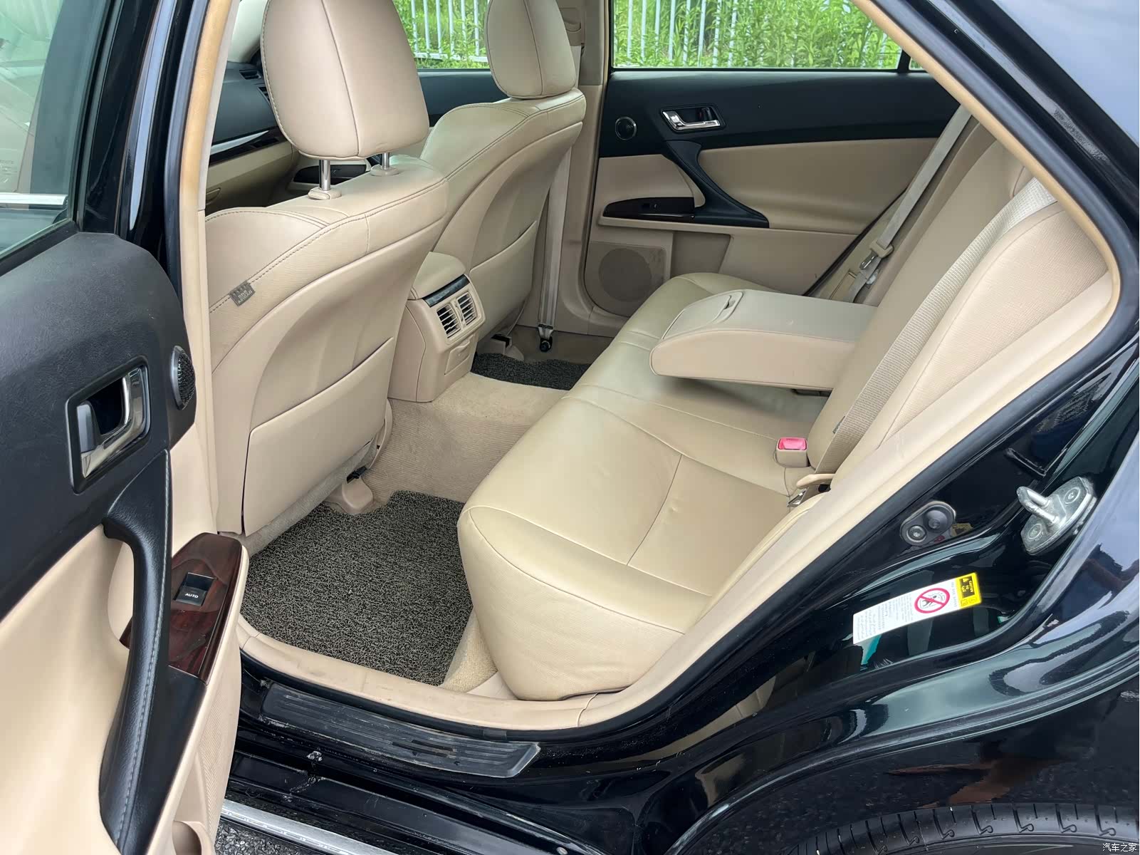 Toyota 2.5V, 2013 13