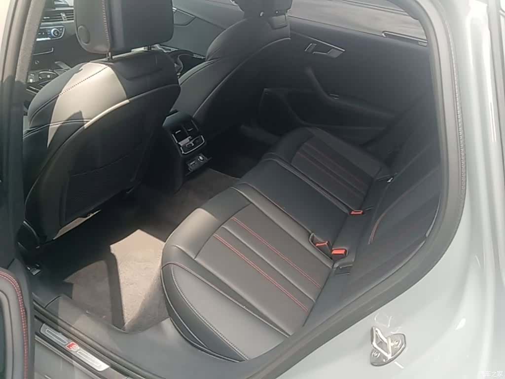 Audi A4L, 2026 24