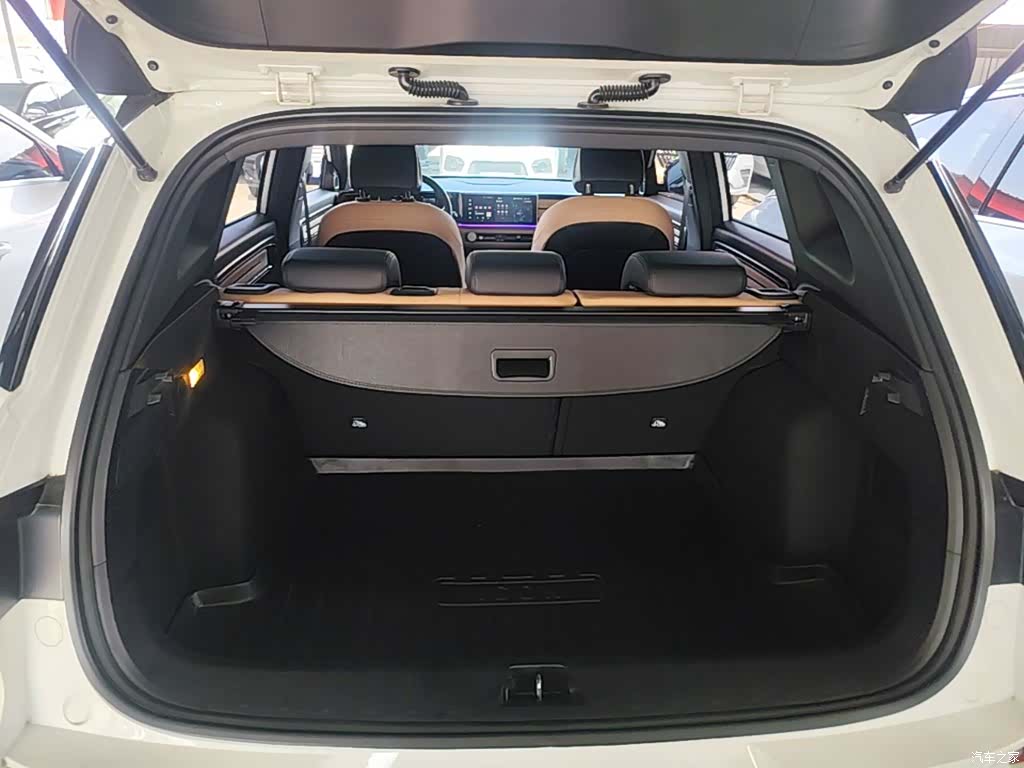 Geely Icon, 2022 19