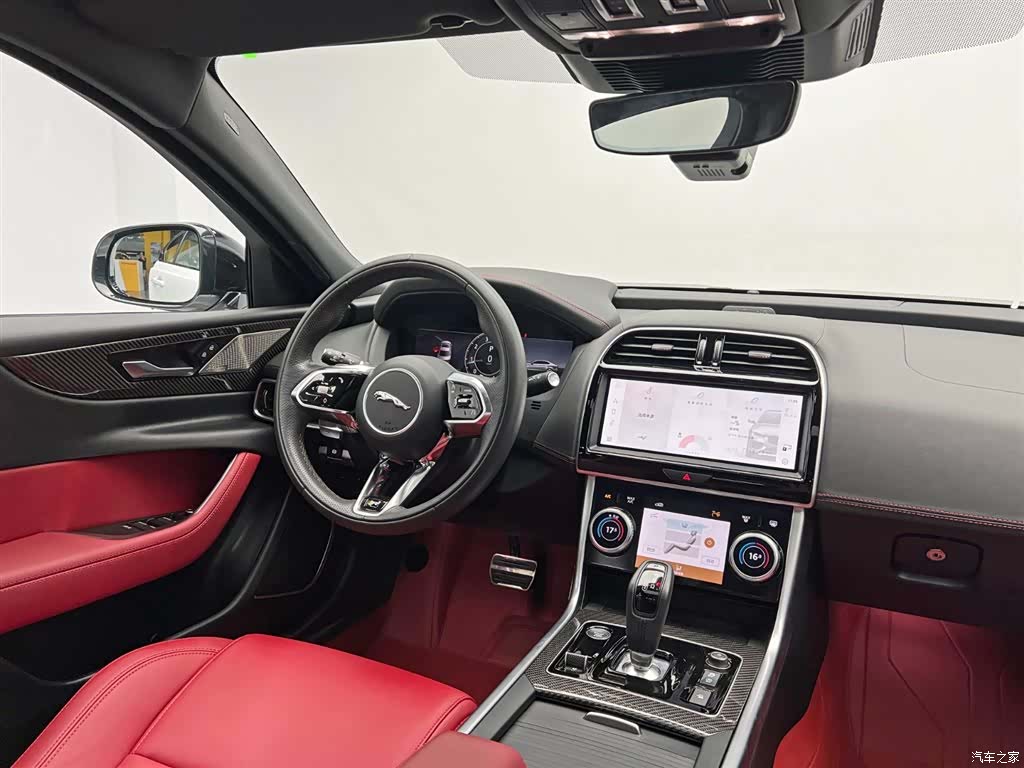 Land Rover XEL, 2025 23