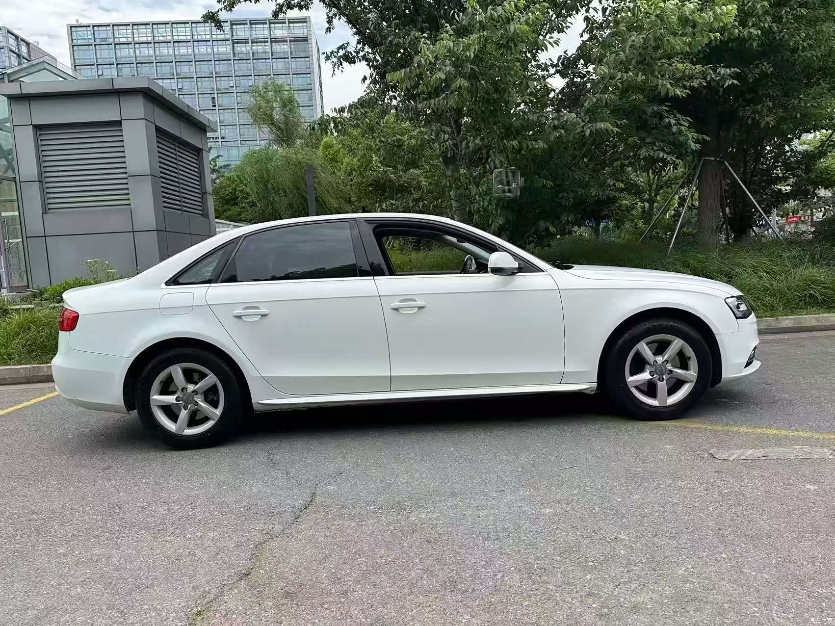 Audi A4L, 2012 2