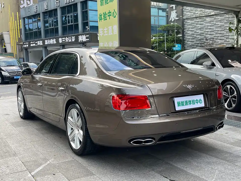 Bentley Flying