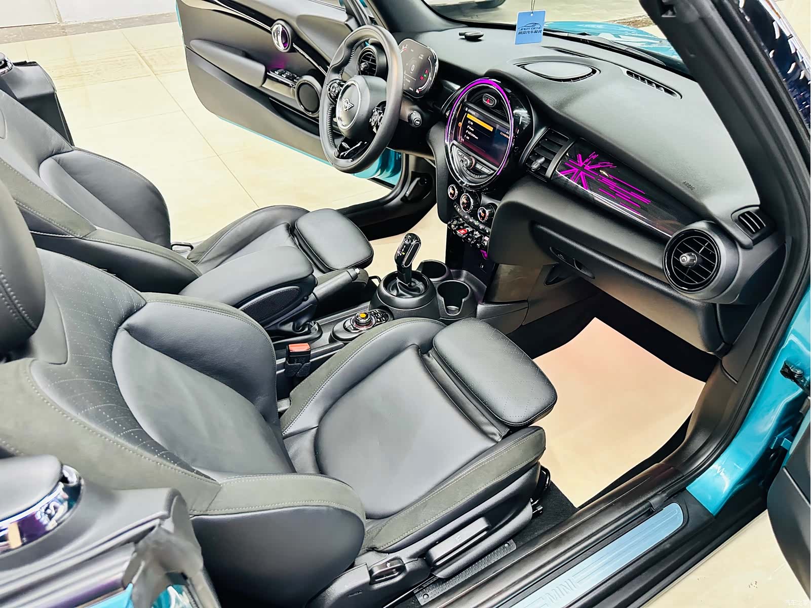 Mini Cooper, 2020 33