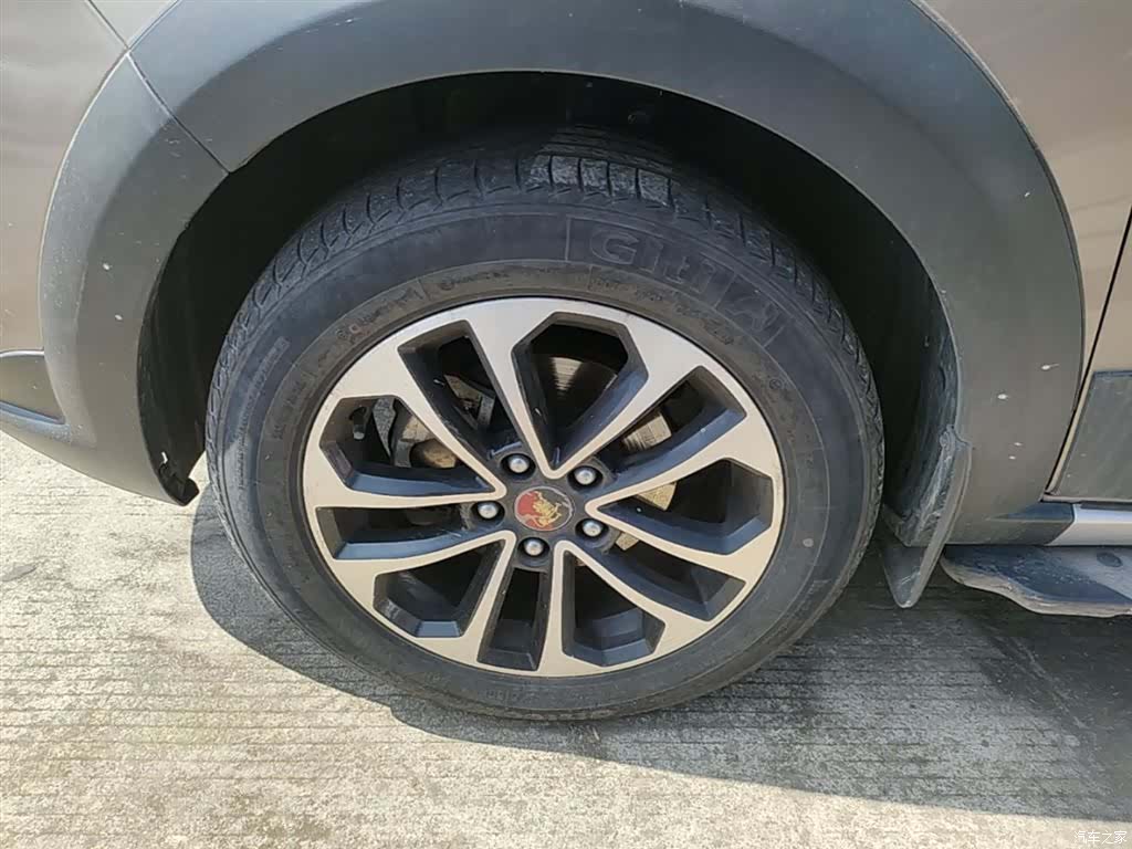DongFeng X5, 2016 23