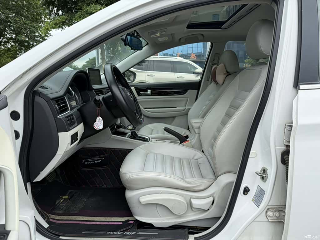 DongFeng S50, 2017 14