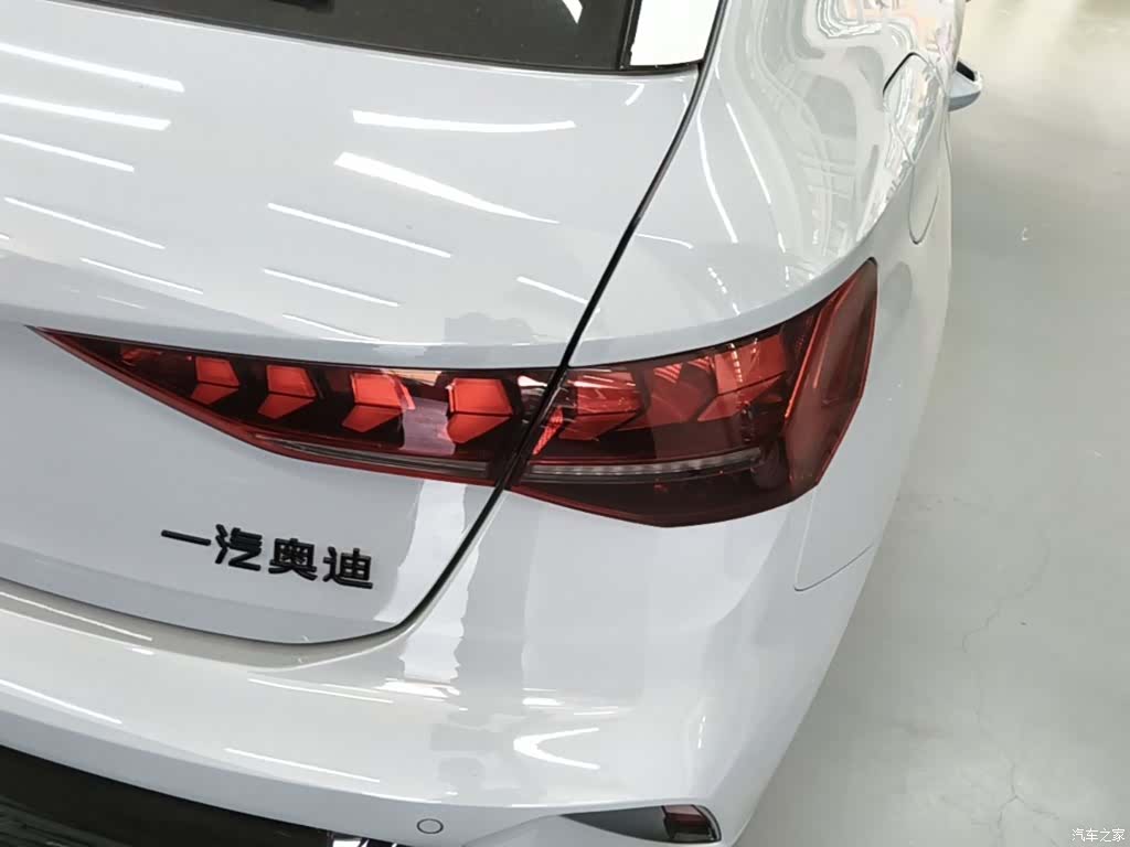 Audi Flying Spur, 2026 8