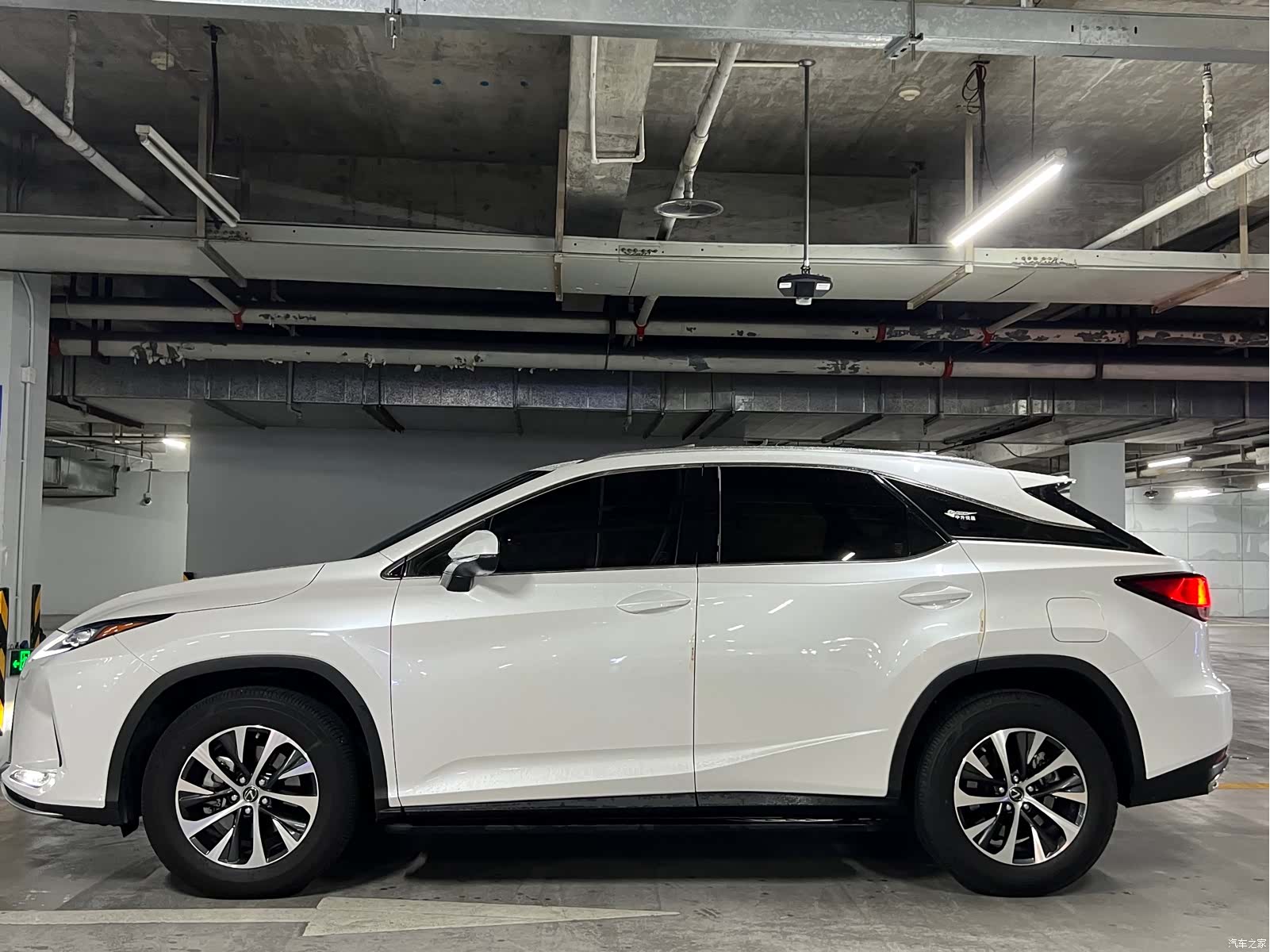 Lexus RX, 2022 28