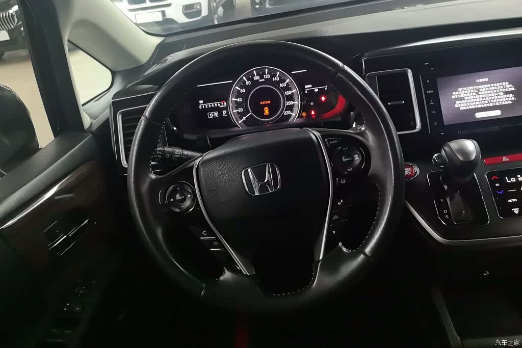 Honda Elysion, 2018 15