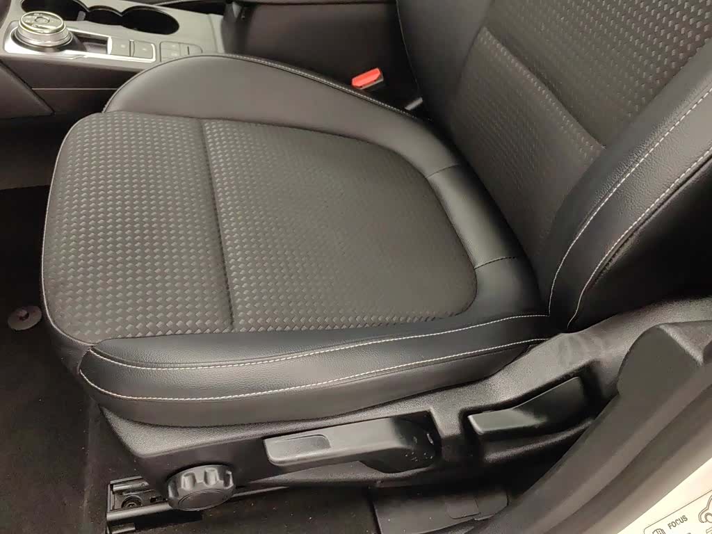 Ford Focus, 2019 20