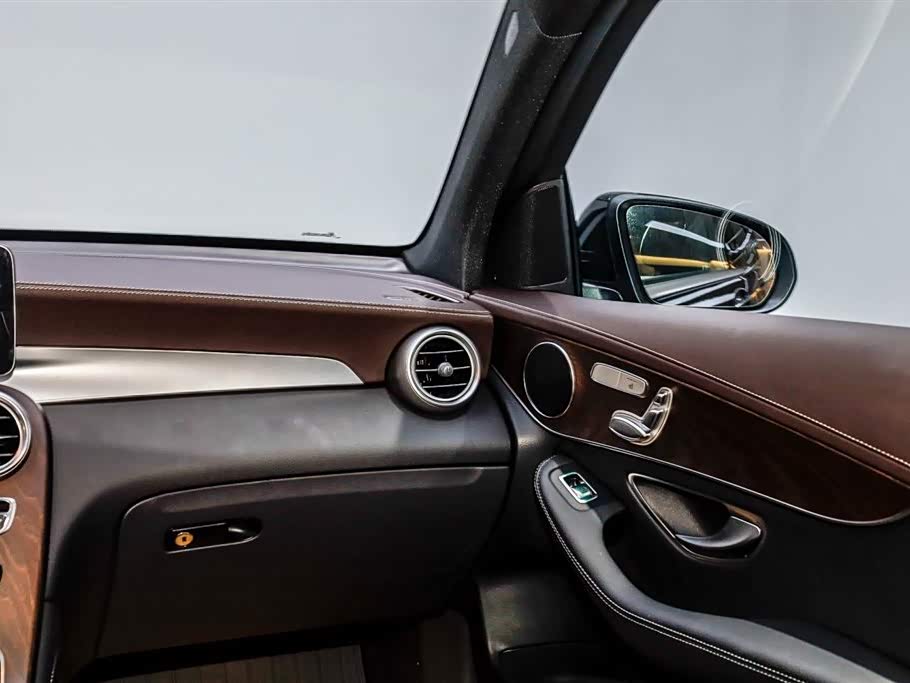 Mercedes-Benz GLC Mercedes-Benz GLC