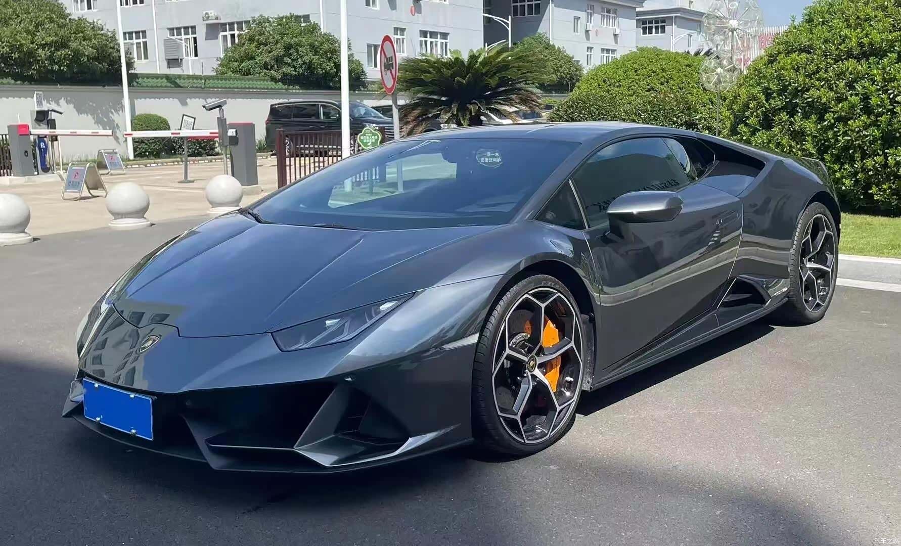 Lamborghini Huracán, 2022 1
