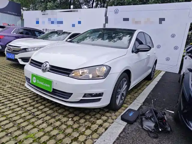 Volkswagen Golf 2017 — купить из Китая под заказ
