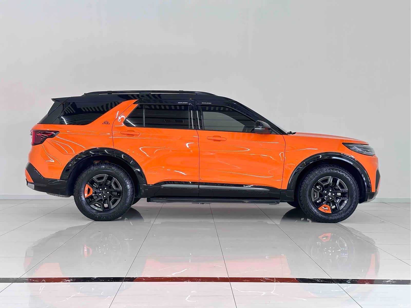 Ford Explorer, 2024 все фото