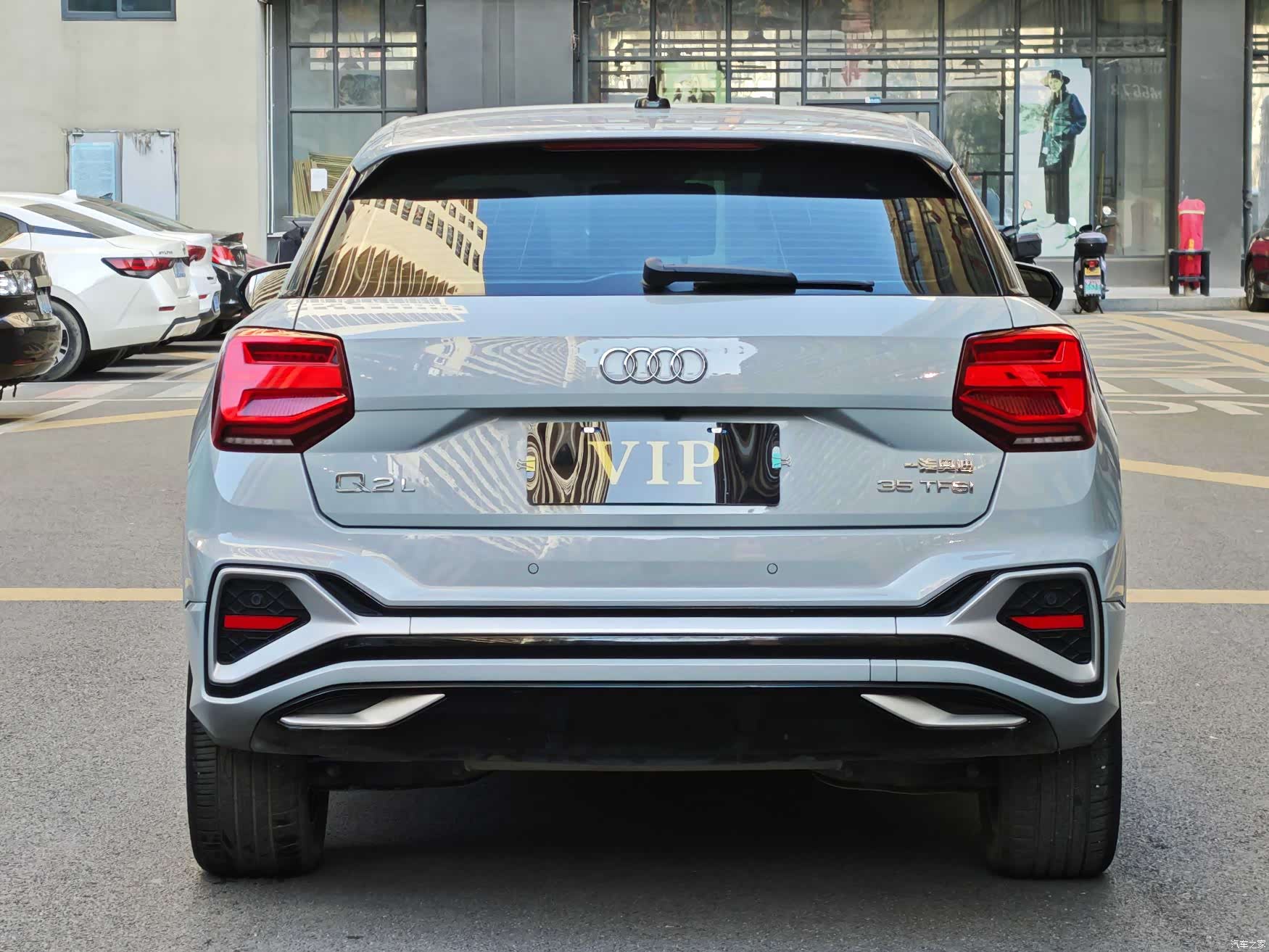 Audi Q2L, 2024 8