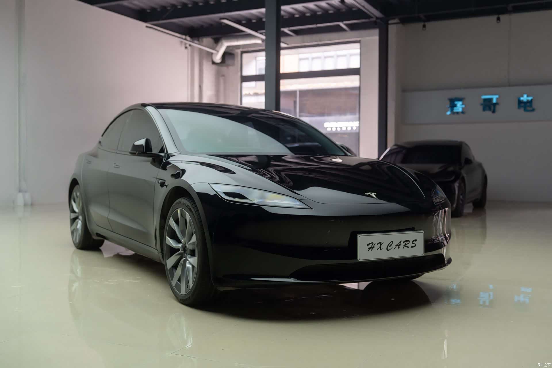 Tesla Model 3, 2023 10