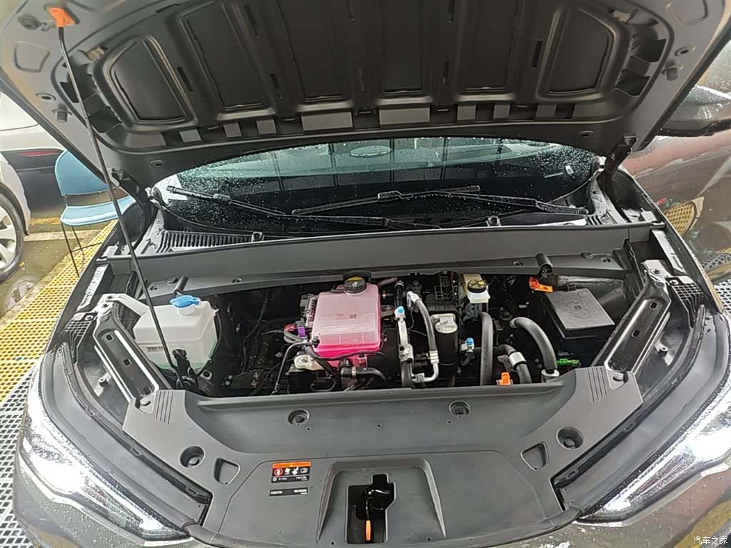 Geely Galaxy E5, 2026 23