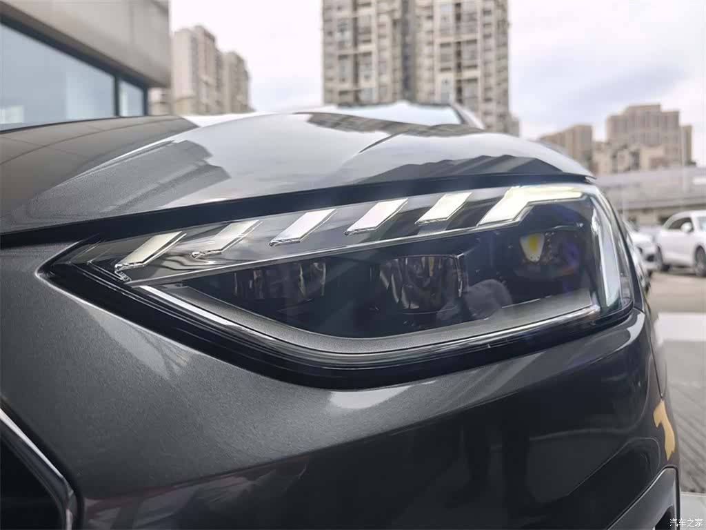 Audi A4L, 2022 13