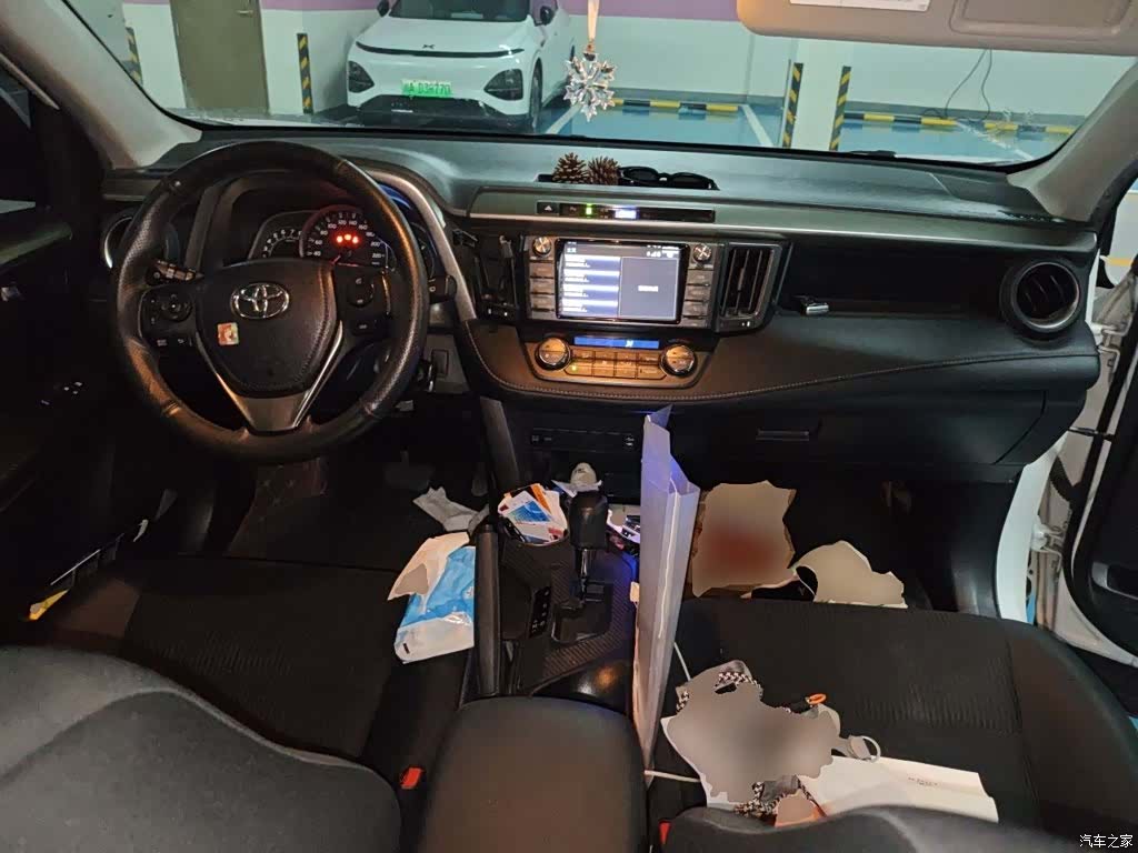 Toyota RAV4, 2016 10