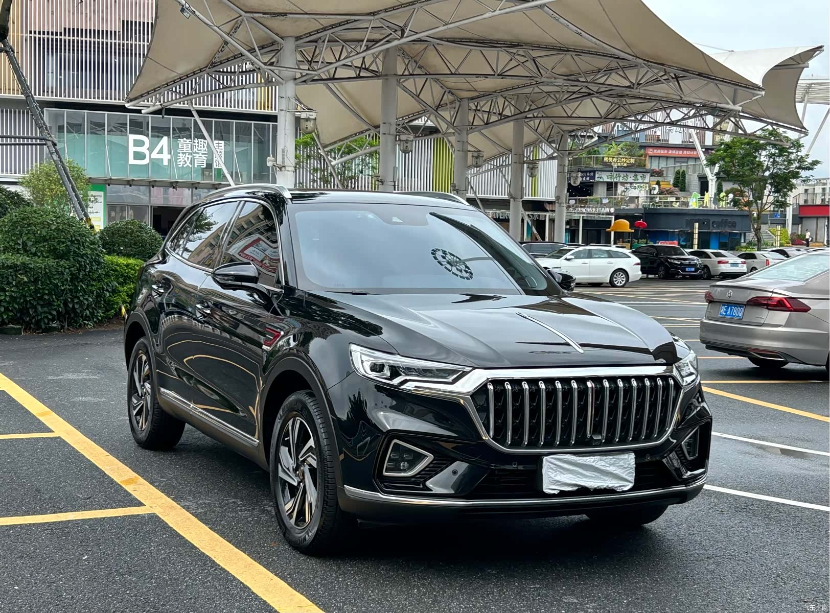 Hongqi HS5, 2023 3