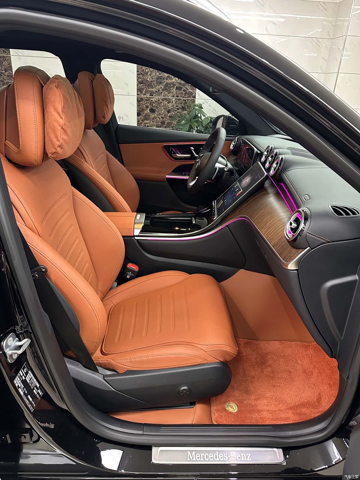 Mercedes-Benz GLC, 2026 12