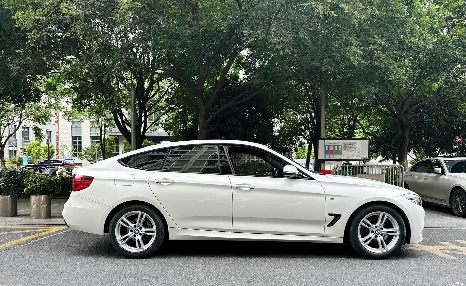 BMW 3 Series, 2021 7