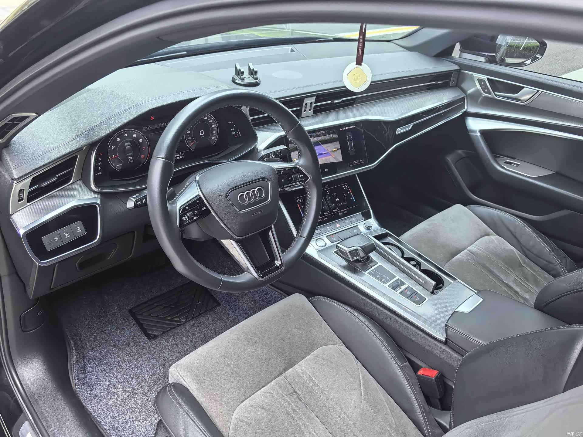 Audi A6L, 2020 все фото