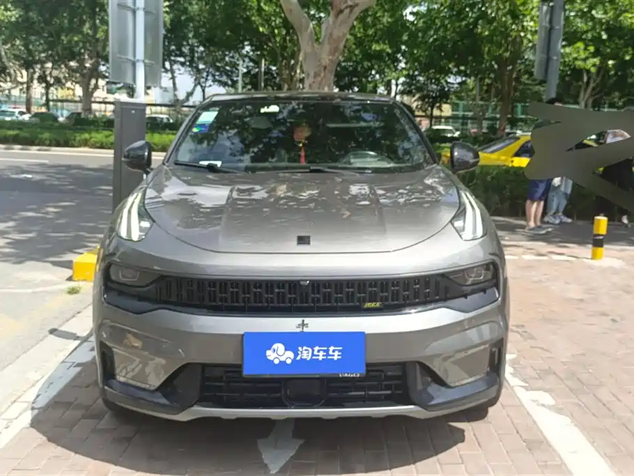 Lynk & Co 05
