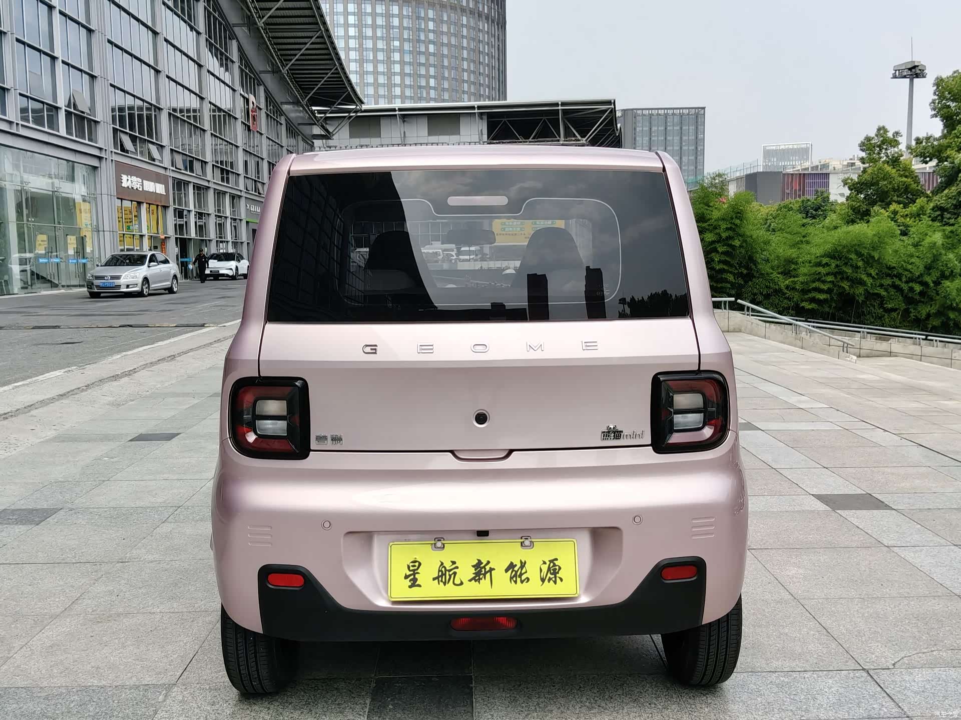 Geely Panda, 2024 6