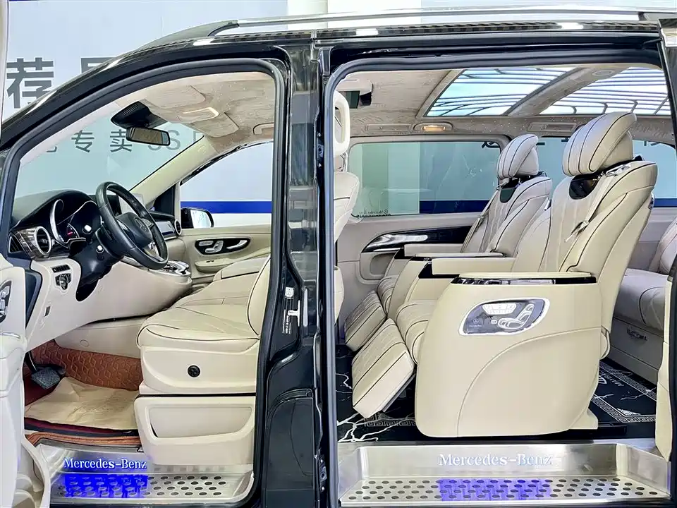 Mercedes-Benz V-class