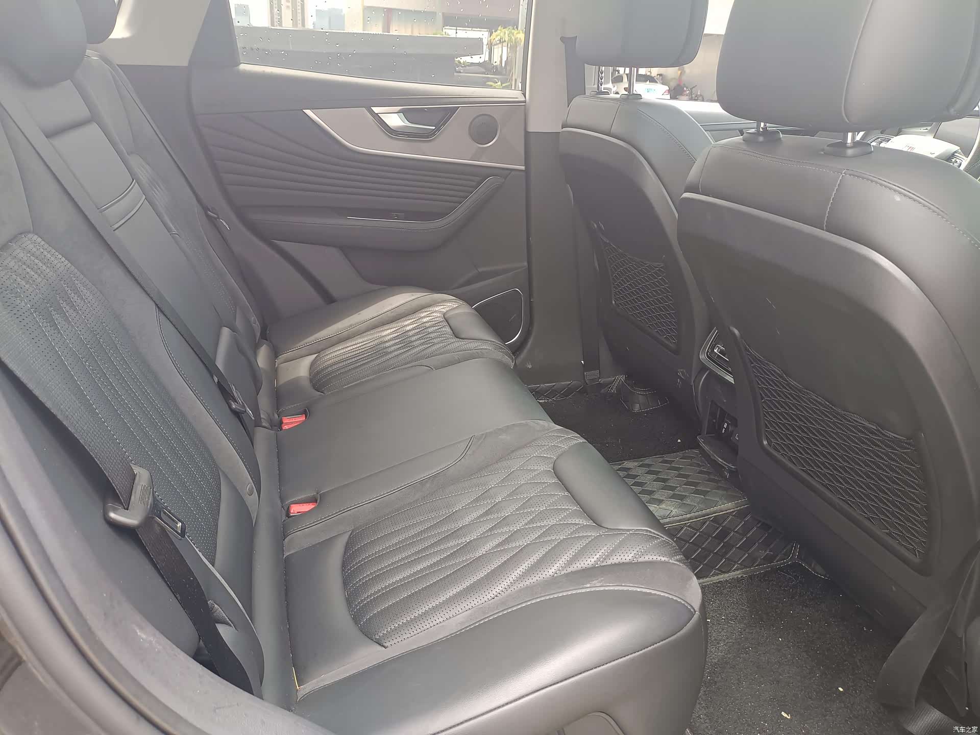 Hongqi HS5, 2023 8