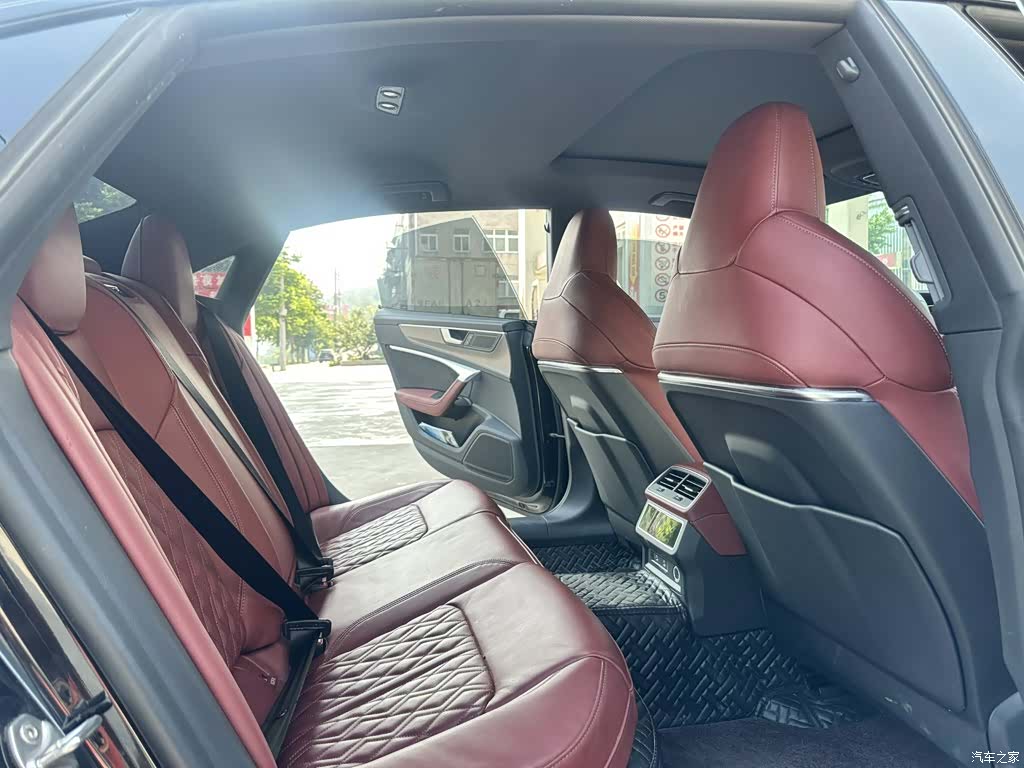 Audi A7L, 2024 9