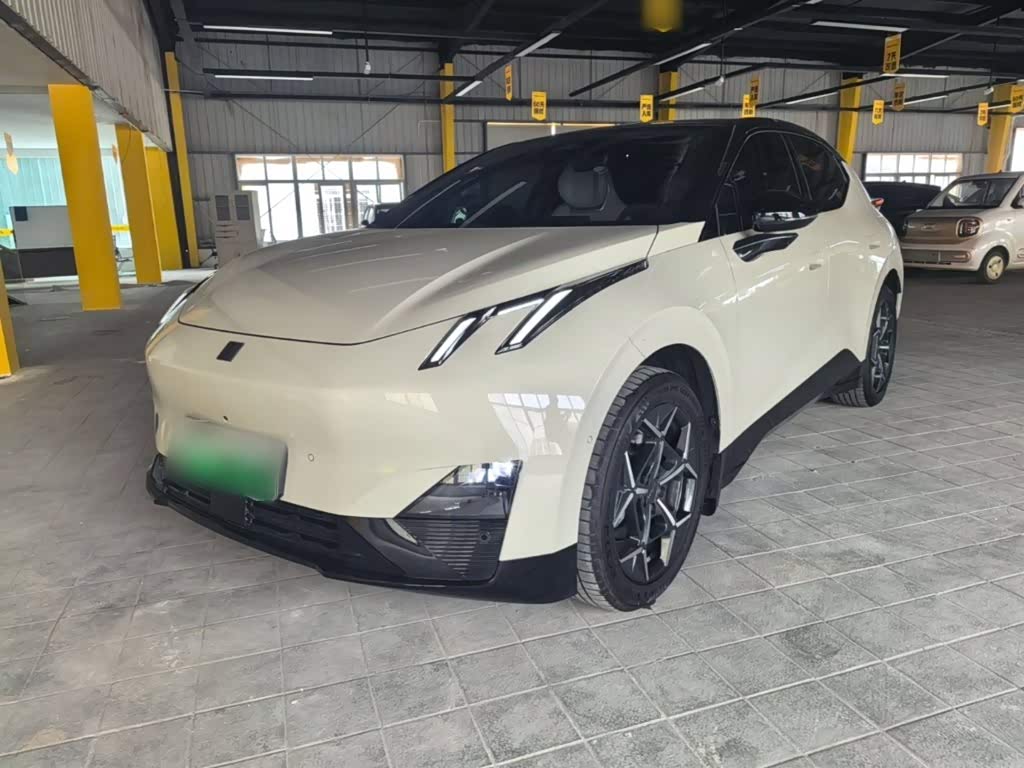 Lynk & Co Z20