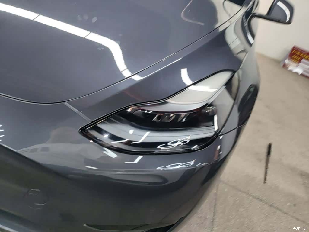 Tesla Model Y, 2022 24