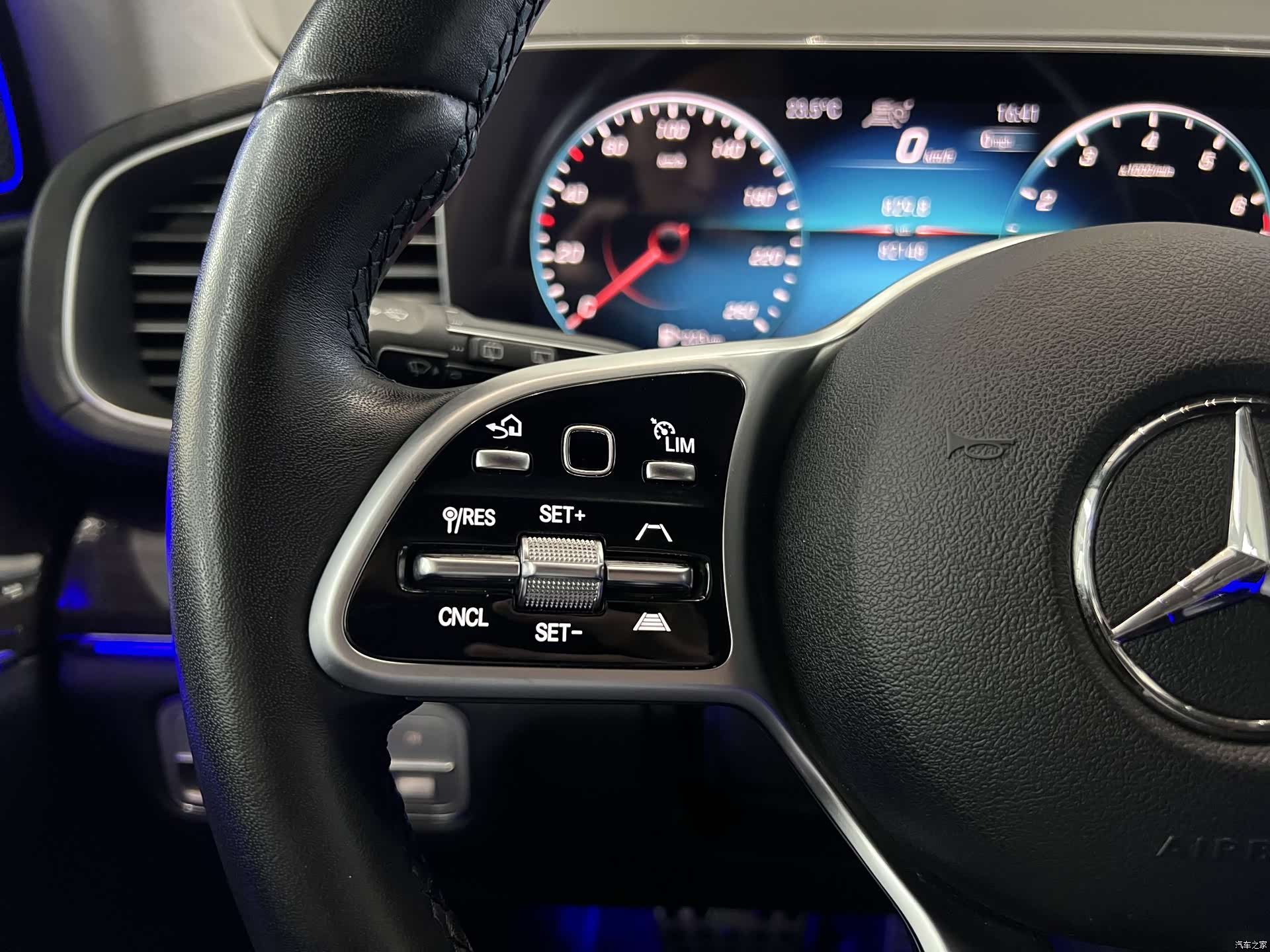 Mercedes-Benz GLS, 2021 39