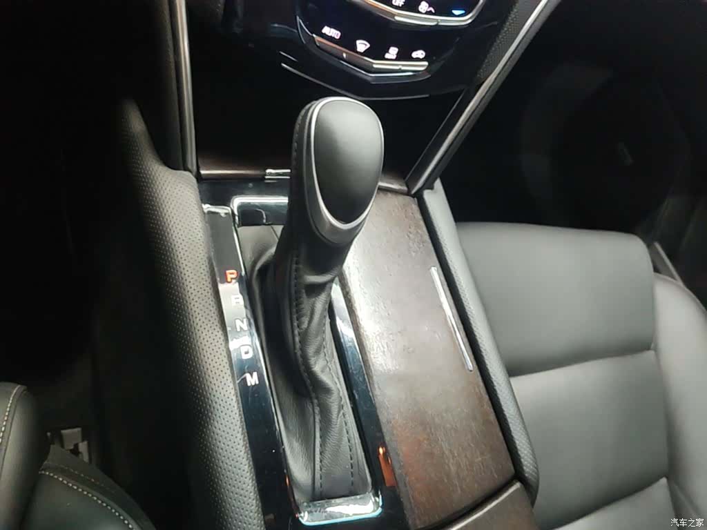 Cadillac XTS, 2018 14