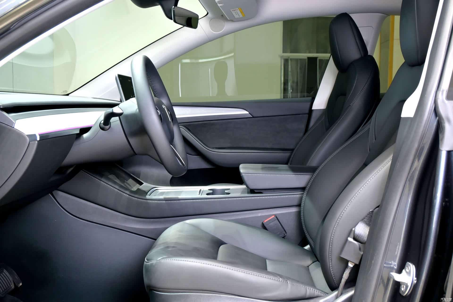 Tesla Model Y, 2024 6
