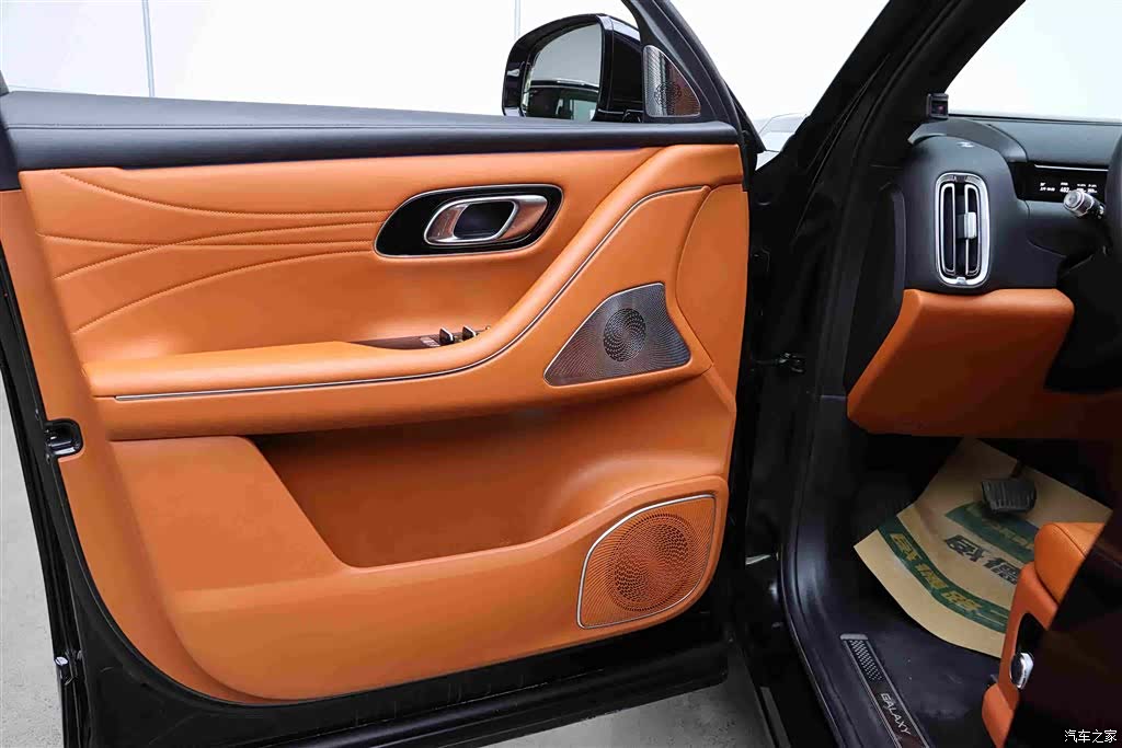 Geely M9, 2025 11