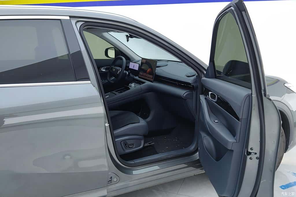 Geely Galaxy E5, 2025 8