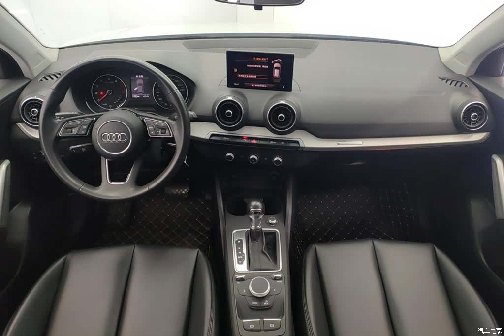 Audi Q2L, 2021 12