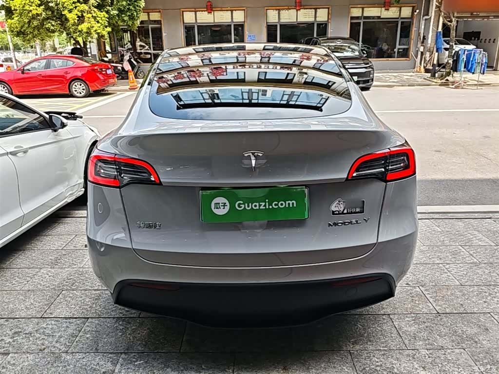 Tesla Model Y, 2023 6