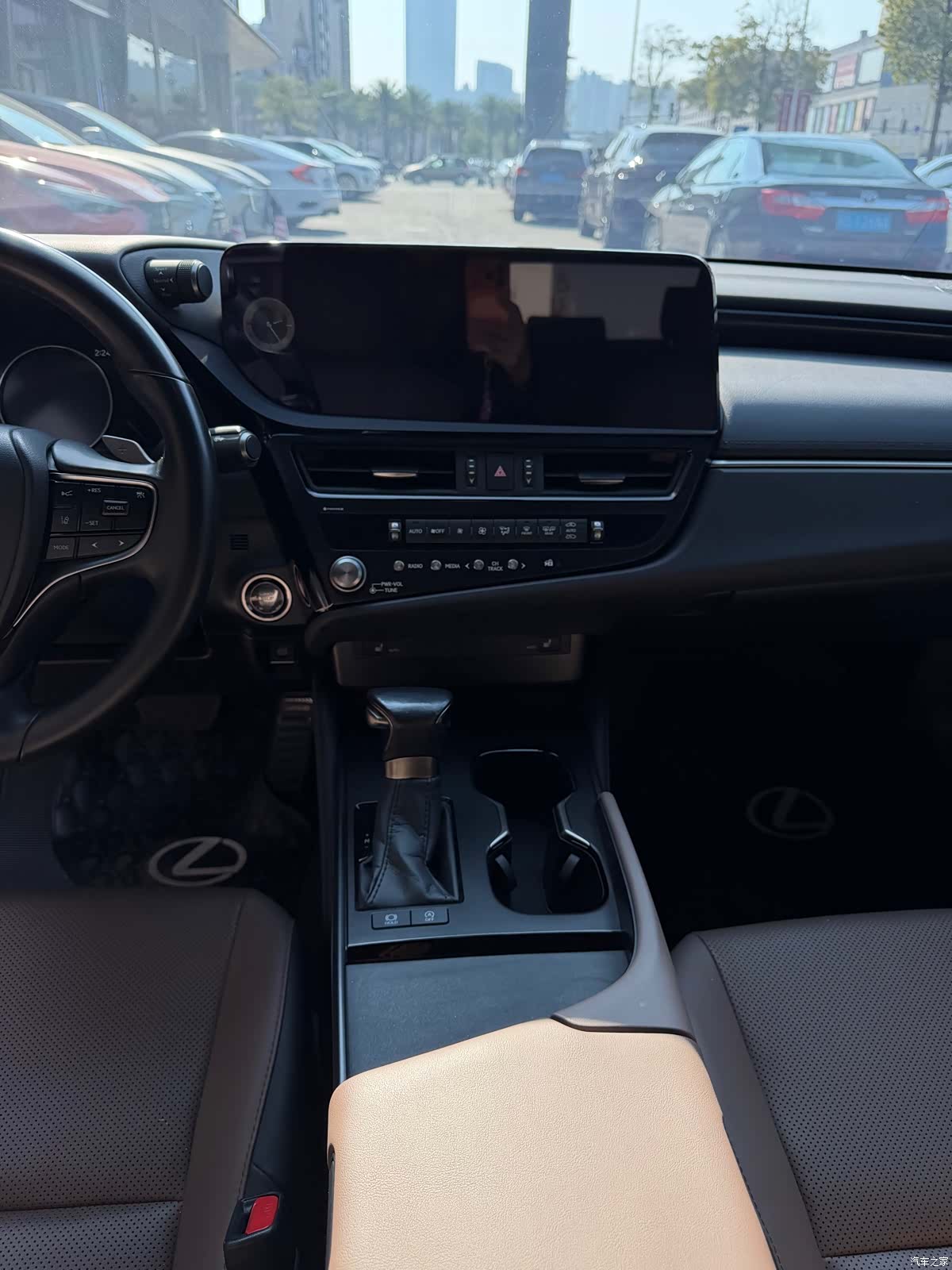 Lexus ES, 2024 7