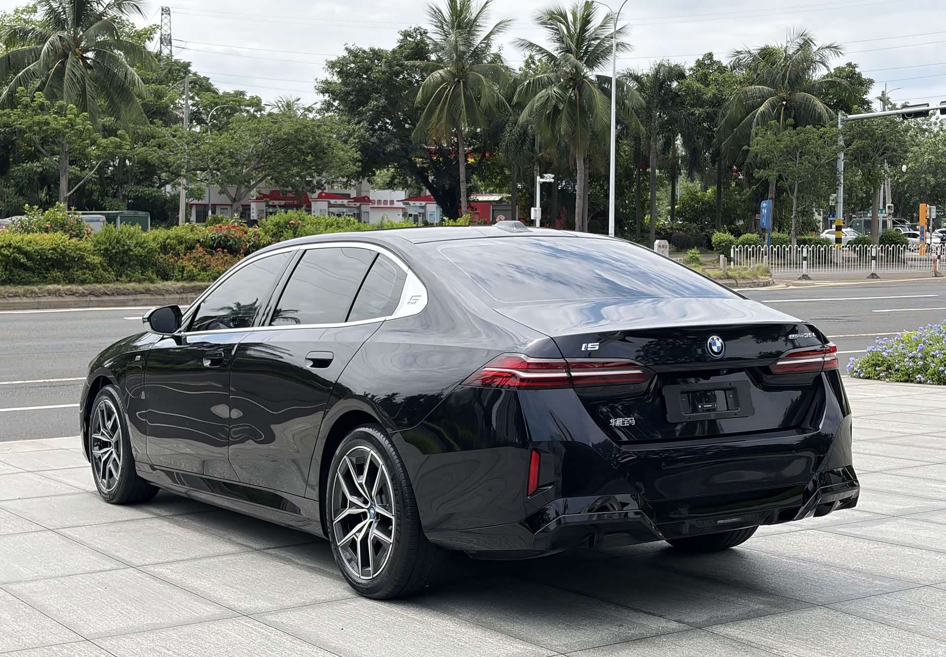 BMW i5, 2024 10