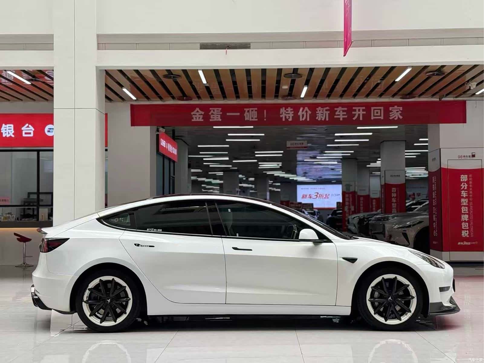 Tesla Model 3, 2022 4