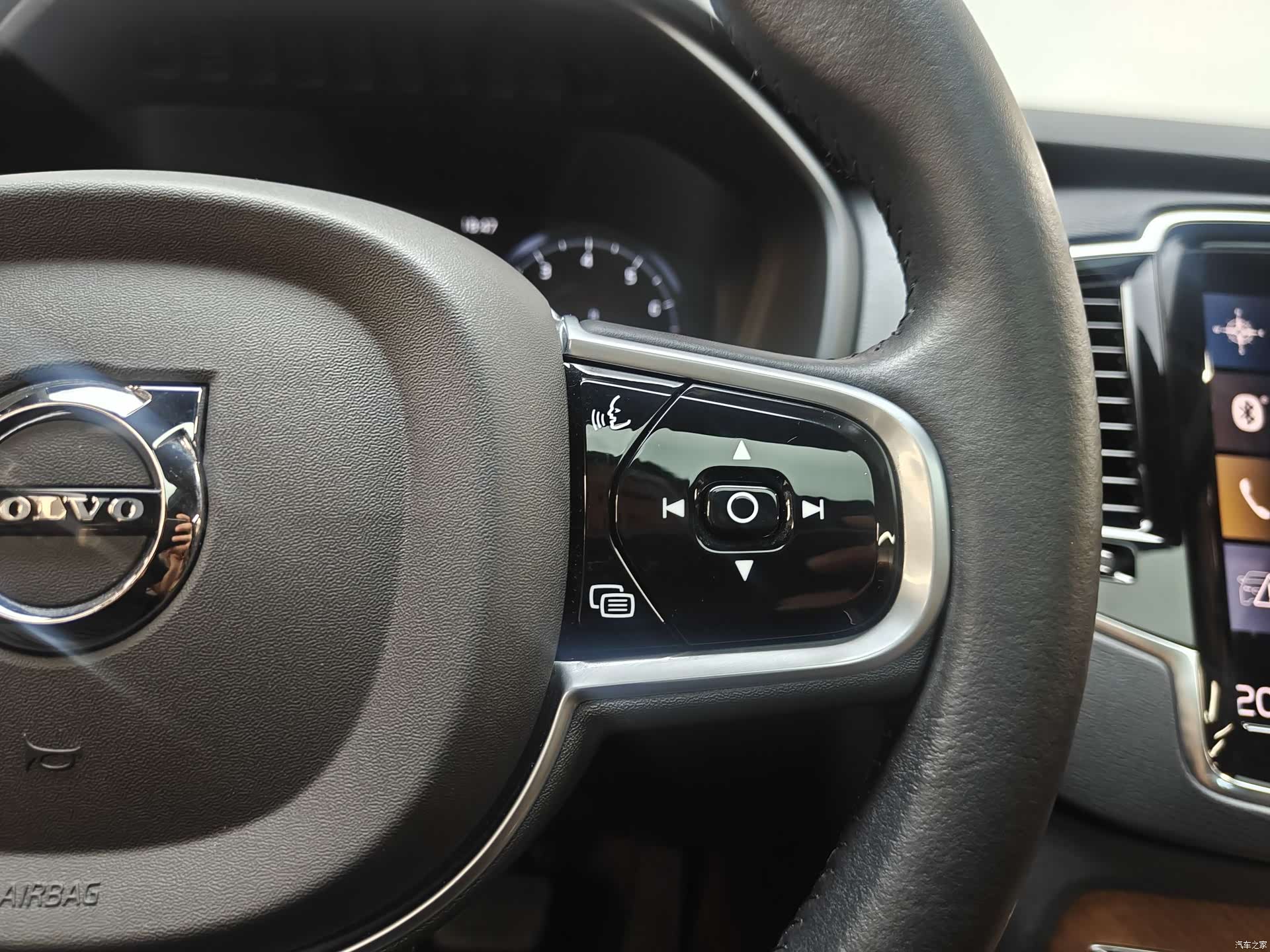 Volvo XC90, 2022 10