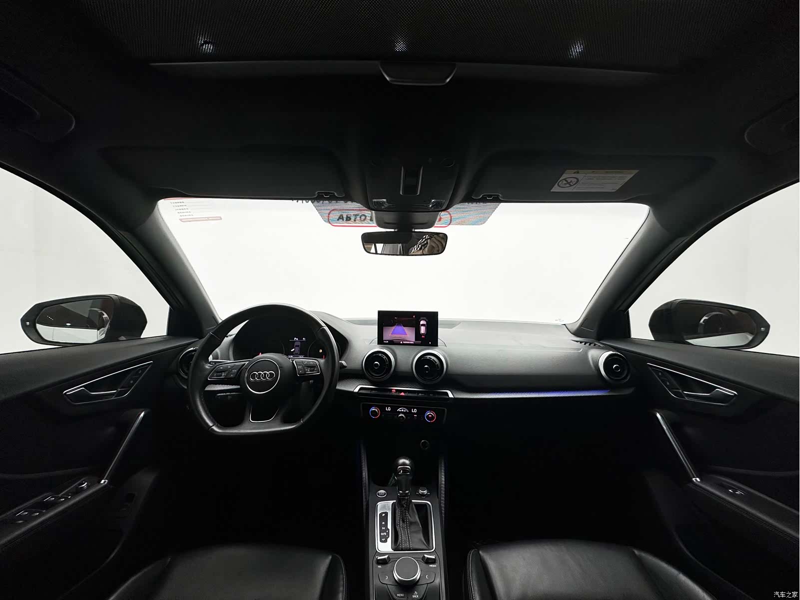 Audi Q2L, 2022 10